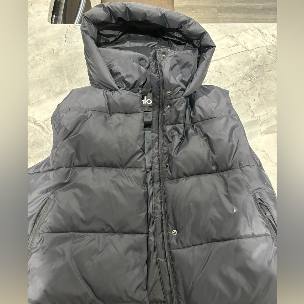 Alo Black Puffer Jacket Vest Hooded Women’s Size L